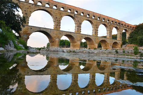  Le Pont du Gard: สิ่งมหัศจรรย์โบราณที่ฝังอยู่ในธรรมชาติอันงดงาม